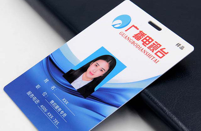會(huì )員卡太多沒(méi)地方放？廢物利用做出實(shí)用卡包